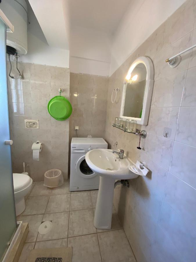 Mariangela Apartments Ликсури Екстериор снимка