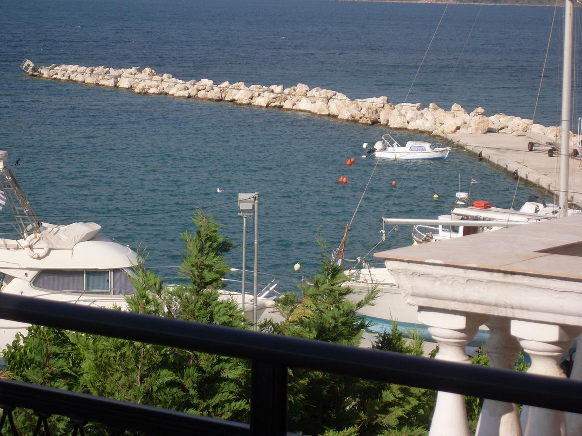 Mariangela Apartments Ликсури Екстериор снимка